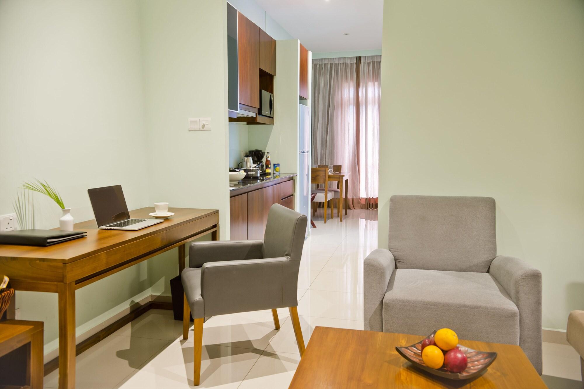 Ocean Edge Suites & Hotel Colombo Esterno foto